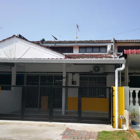 No 31 Landed Single Storey House Near Lost World Tambun For 5-6 Pax Ipoh Exterior photo