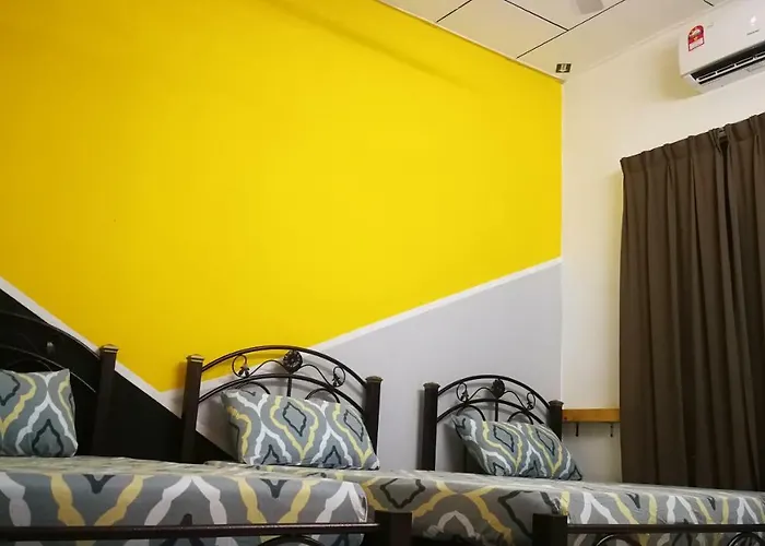 No 31 Landed Single Storey House Near Lost World Tambun For 5-6 Pax